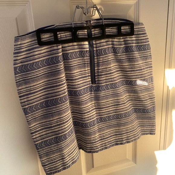 3 for $15 // Gap A-line Mini Skirt - Greece Design - Picture 2 of 4